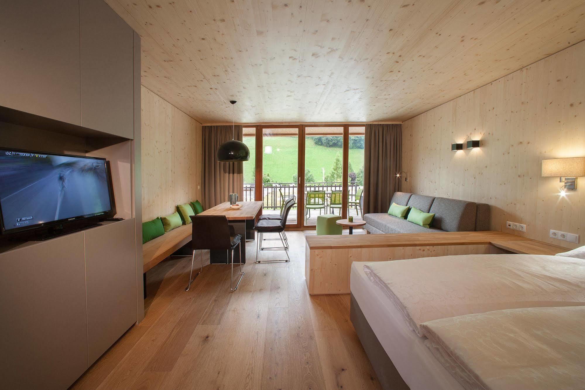 Natuerlich Hell. Aparthotel & Camping ฟือเกน ภายนอก รูปภาพ